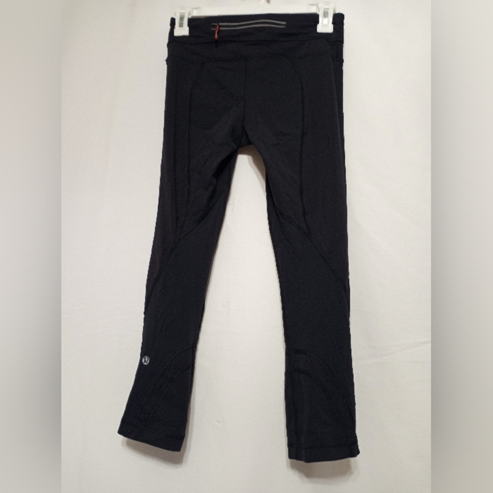 Lululemon crop leggings Saize  4